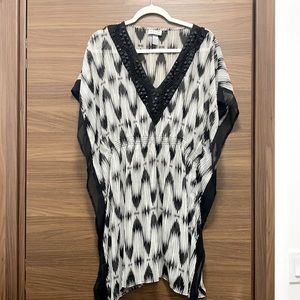 Sz Large kaftan , cover up, black/ white chiffon